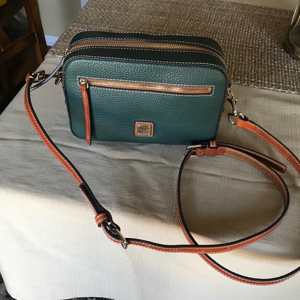 Dooney & Bourke crossbody purse